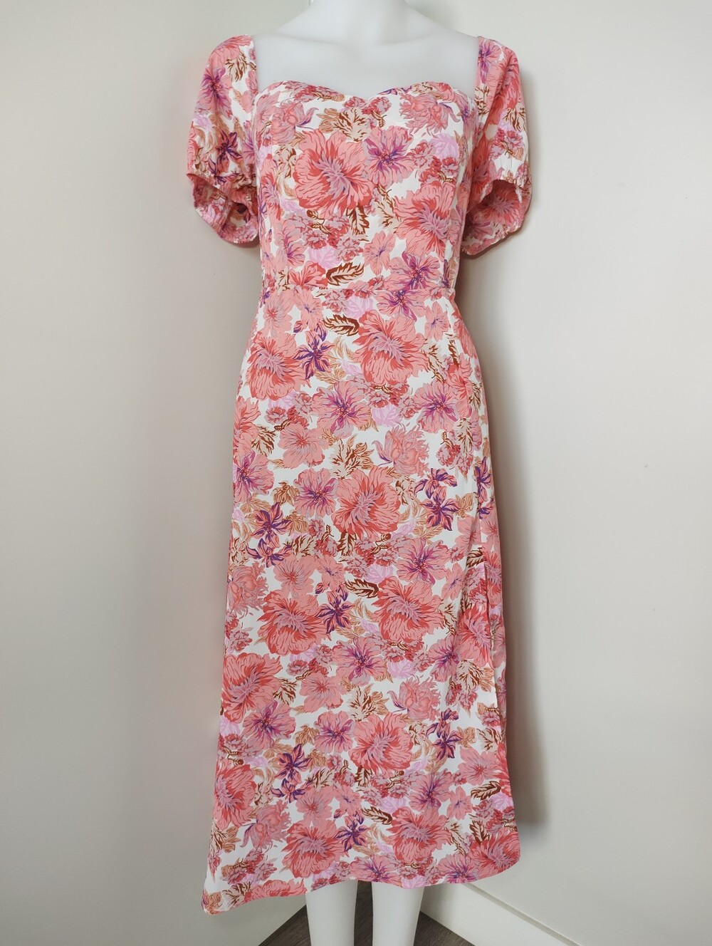 Luxedo Romantic Pink Floral Heart-Neck Puff-Sleeve Midi Dress - Picture 2 of 13